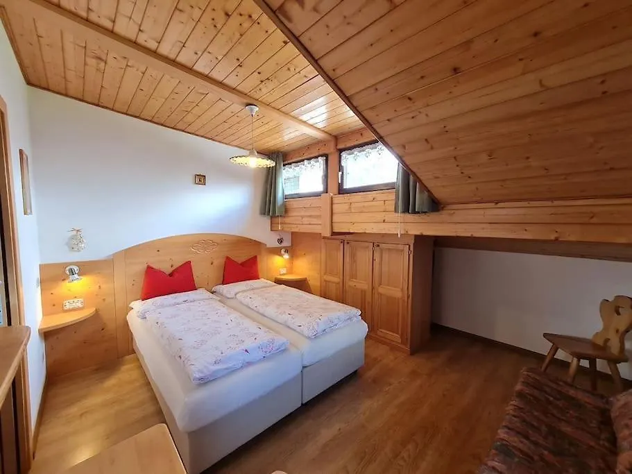 Piccola Suite sul Civetta Colle Santa Lucia 0*,  Italia
